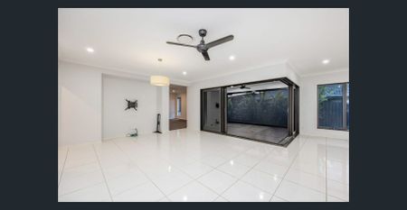 Family Home - Photo 3