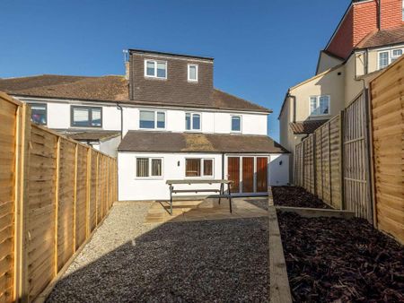 1 bedroom detached house to rent - Photo 5