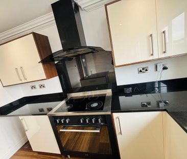 4 bedroom detached house to rent - Photo 5