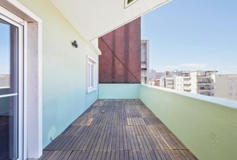 Apartamento T3 para arrendamento sem móveis na Av. Roma em Lisboa