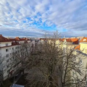 Wunderbare Dachgeschoss-Maisonette mit Terrasse - nahe zum Bahnhof Meidling! - Photo 2