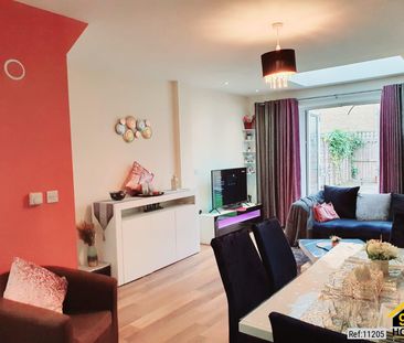 3 bed Semi-detached in Elderberry Close, Kings Park Harold Wood, Romford, RM3 0JY - Photo 1
