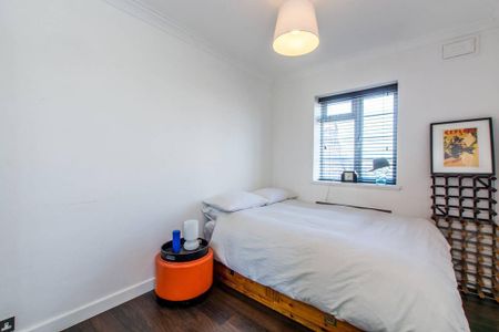 3 bedroom flat to rent - Photo 5