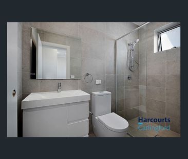 Spacious and Modern! - Photo 5