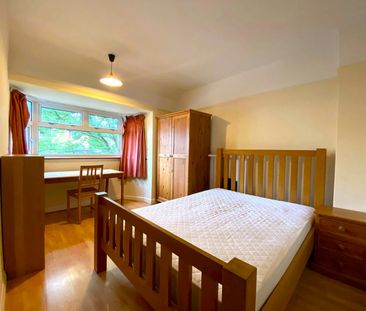 Semi-detached house to rent on - Photo 5