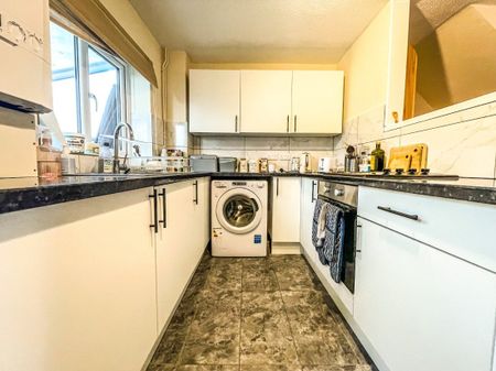 Spring Grove, Thornhill, Cardiff - Photo 4