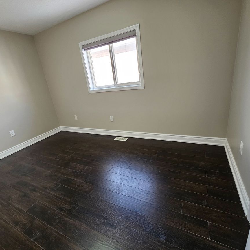 For Lease - 5672 Volpe Avenue, Mississauga, Ontario - Photo 1