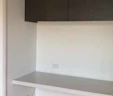 Funky, modern and spacious! - Photo 4