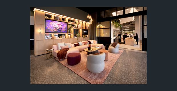 AUSTRALIAN LUXURY THAT FEELS LIKE HOME – IN THE HEART OF RICHMOND! - Photo 1