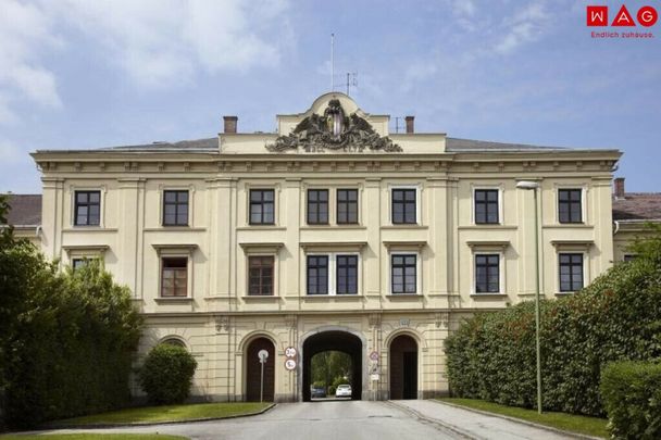 Einzigartiges Wohnerlebnis für Anspruchsvolle! Nachgefragte, sichere, naturnahe, helle Whg. in den historischen Dragonerhöfen - leistbare Konditionen! - Photo 1