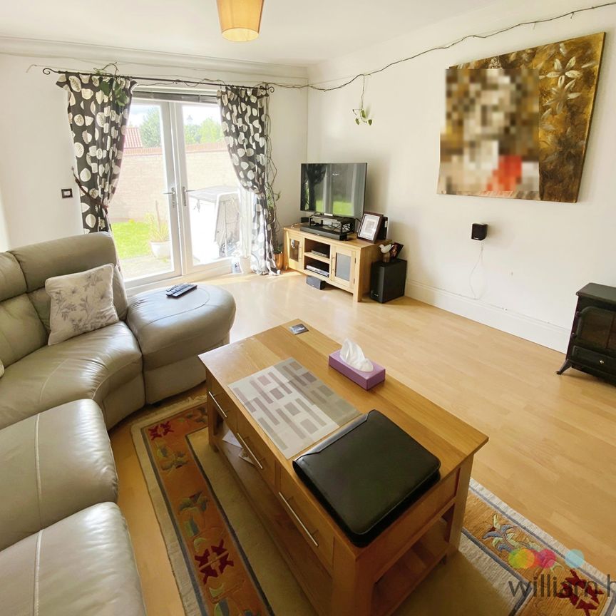 Ellisons Quay, Lincoln, Burton Waters - Photo 1