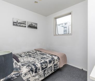 Furnished 4 Bedroom - carpark available - Photo 5