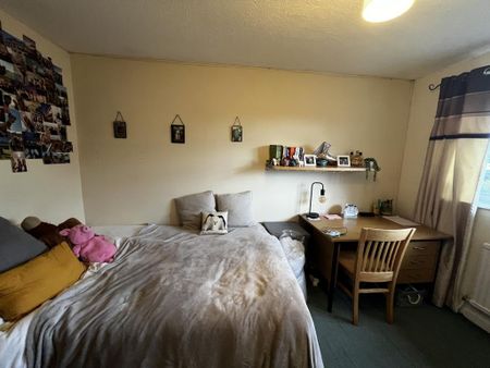 4 bedroom detached house to rent - Photo 4