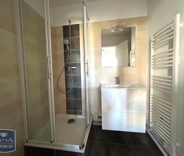 Location Appartement 2 pièces 38m² ST PRIEST EN JAREZ 42270 - Photo 3