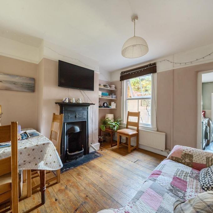 3 bedroom terraced house to rent - Photo 1