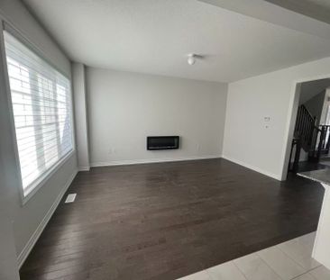 For Lease - 8 O'Reilly Street, Whitby, Ontario - Photo 6