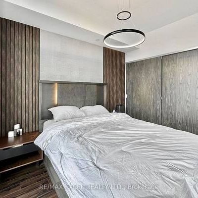 Yonge/Park Home Beautiful 1Bdrm +Den Luxury Upgrades Can Come Furnish - Photo 4