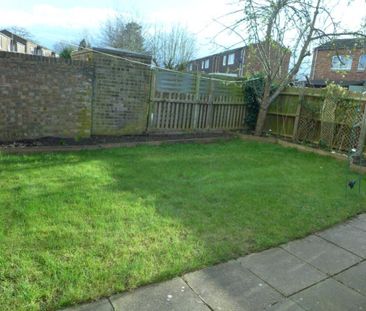 3 bedroom terraced house to rent - Photo 3