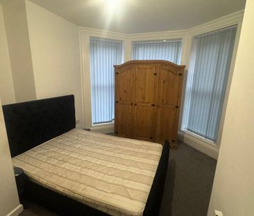 2 bedroom flat to rent - Photo 6