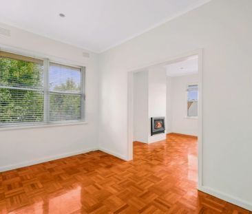 2 Bed, 1 Bath - Photo 3