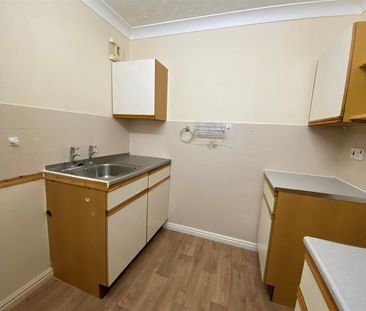 St. Johns Park, Whitchurch - Photo 5