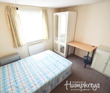 Aldykes, Hatfield, AL10 - Photo 4