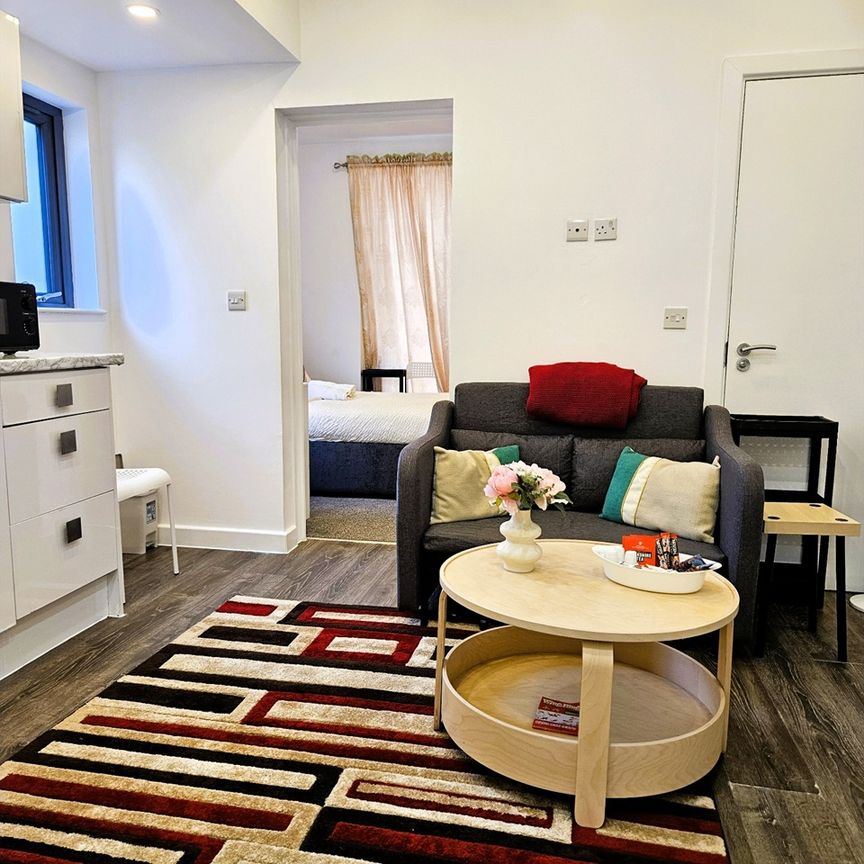 1 Bed Flat, Shroffold Road, BR1 - Photo 1