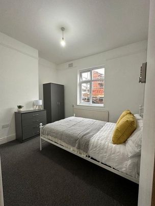 1 bedroom in a house share to rent - Photo 1