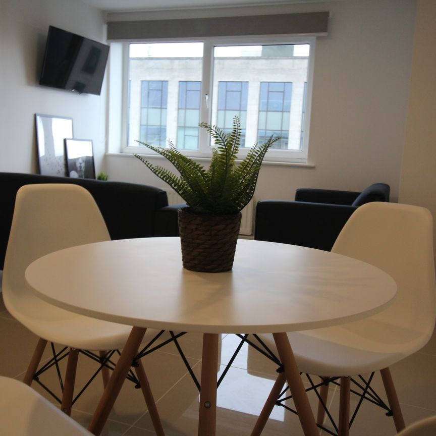 Flat 75, Samara Plaza, LS2 9DU, Leeds - Photo 1