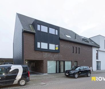 Prachtig afgewerkt nieuwbouwappartement met ruim terras en garage - Photo 2