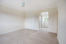 4 bedroom detached house to rent - Photo 4