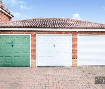 MOPSIES ROAD, BASILDON - Photo 6
