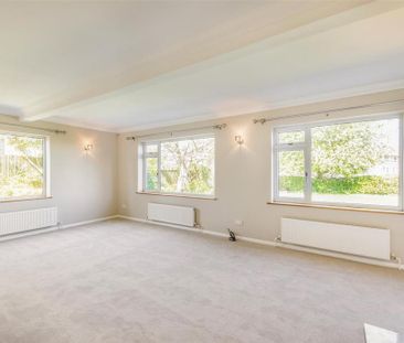 5 bedroom detached house to rent - Photo 3