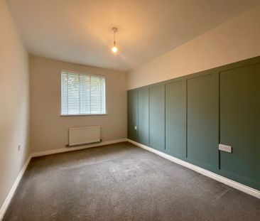 2 bedroom Flat to let - Photo 4