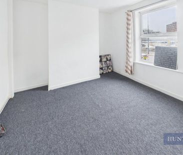 4 bedroom terraced house to rent - Photo 4