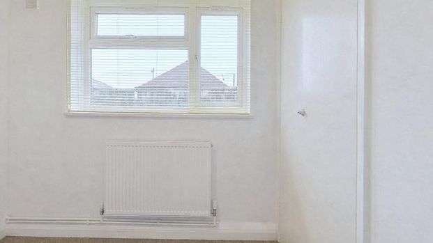 2 bedroom ground floor flat to rent - Photo 1