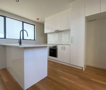 COMFORT MEETS CHARM - Photo 2