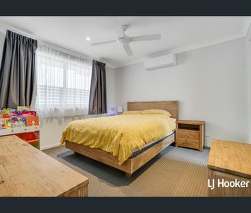 Beautiful 4 Bedroom Home in Great Location! - Photo 1