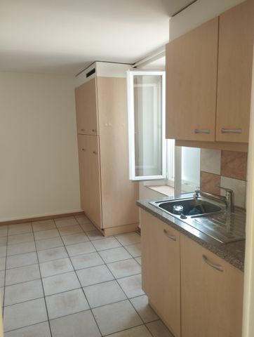 Joli appartement de 2 pièces au 1er étage situé au centre du village de Buttes - Photo 3