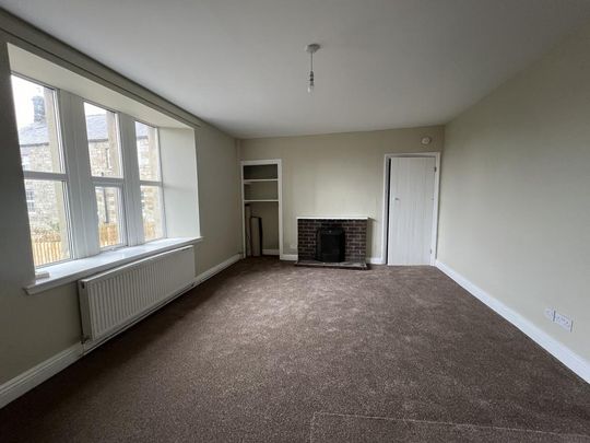 2 bedroom end of terrace house to rent - Photo 1