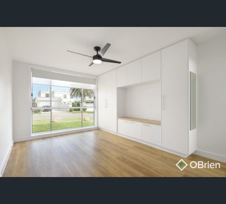 2/13 Cliff Road, Frankston, Vic 3199 - Photo 2