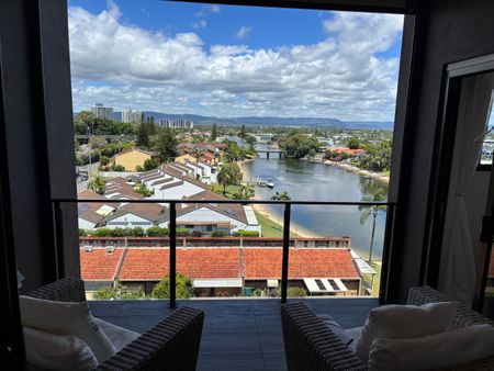 Broadbeach Waters - Photo 4