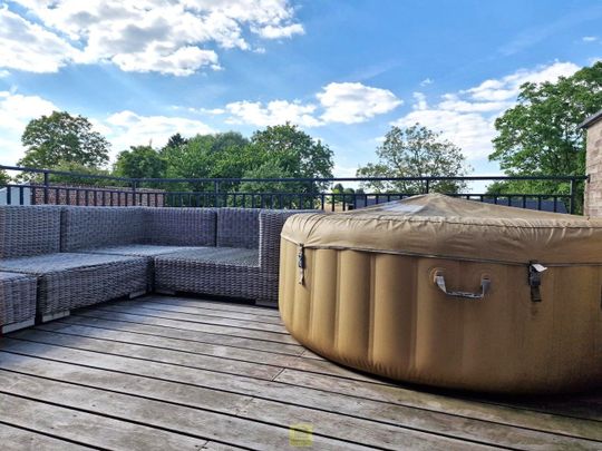 Ruim duplexappartement met aangenaam terras én garage! - Photo 1
