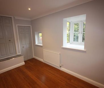 Lawrence Close, Guildford, Surrey, GU4 - Photo 3