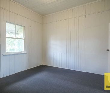 “Neat and Tidy 3 Bedroom in Holland Park” - Photo 5