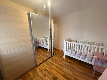 3 Bed Semi-Detached House, Roker Close, NG8 - Photo 4