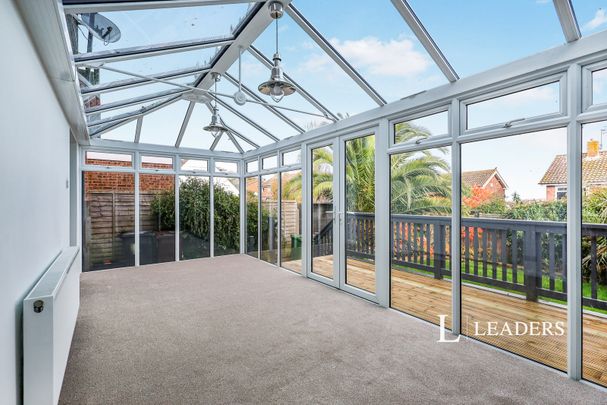 3 bedroom house to rent Bracken Road, Eastbourne, East Sussex, BN20 - Photo 1