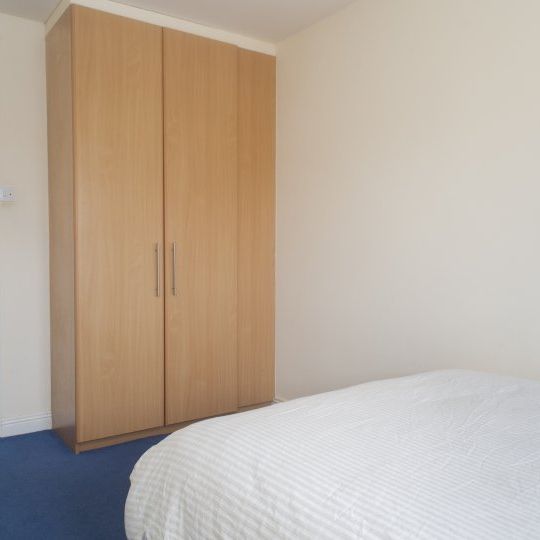 Room for rent in cosy 2-bedroom house in Citywest - Photo 1