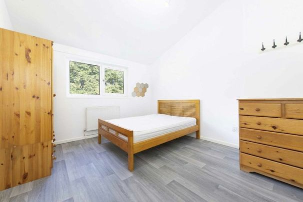 Ashbrook Road, Upper Holloway, N19 - Photo 1