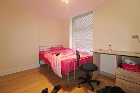 6 bedroom house to rent - Photo 3